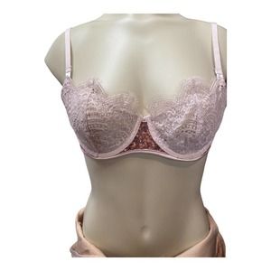 New Victoria's Secret Bra 34B Light Pink Lace Underwire Lined Feminine Intimates